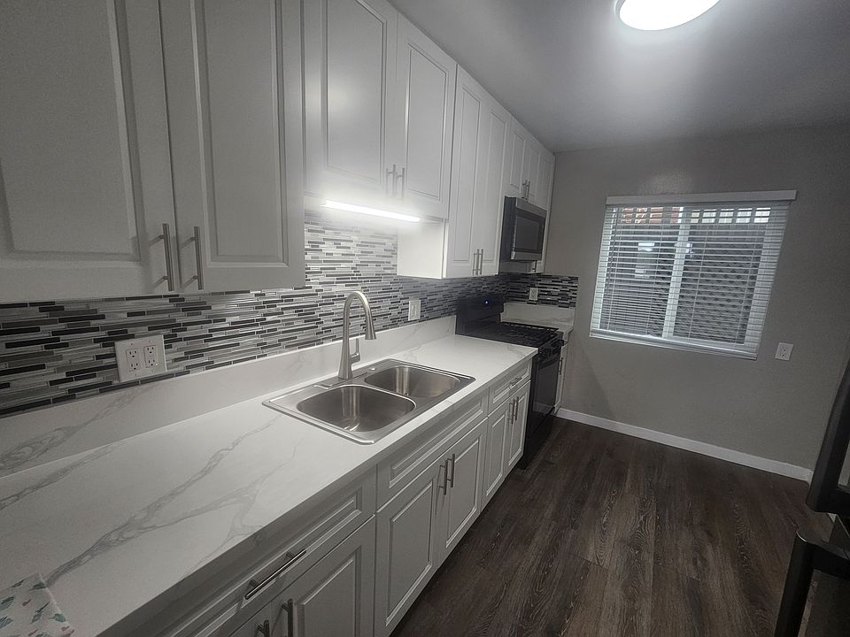 Brand new kitchen pic #2