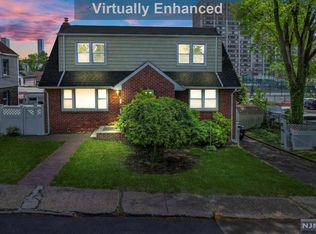 1010 Ponsi St, Fort Lee, NJ 07024