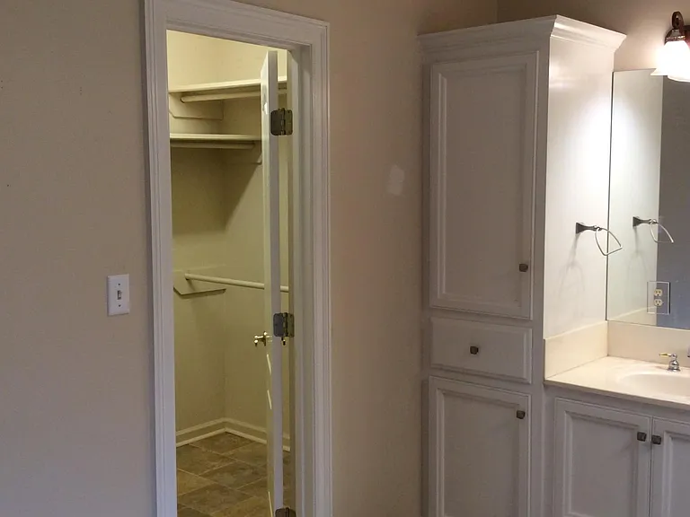 106 Burt Cir — Photo 17
