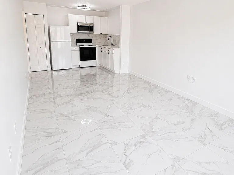 21150 Gertrude Ave #H5 — Photo 10