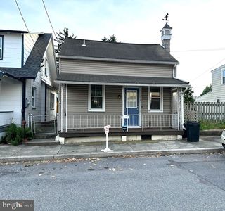 218 Magnolia St, Manheim, PA, 17545