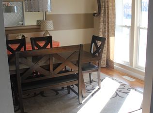 821 Phaeton Dr, Ballwin, MO 63021