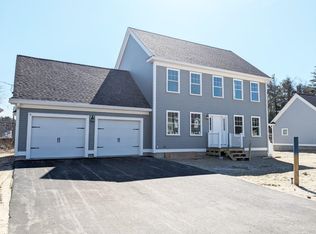 3 Forge Dr, Nashua, NH 03060