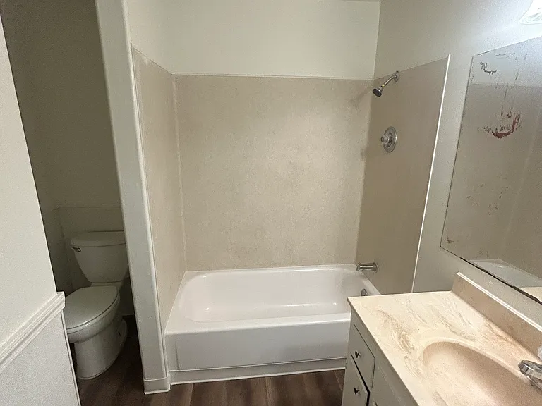 4694 N Holt Ave — Photo 7