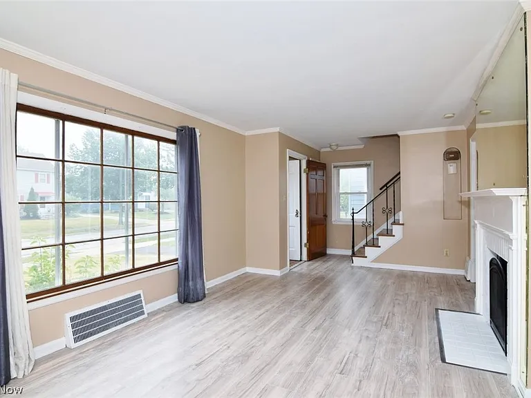 1408 Winston Rd — Photo 8