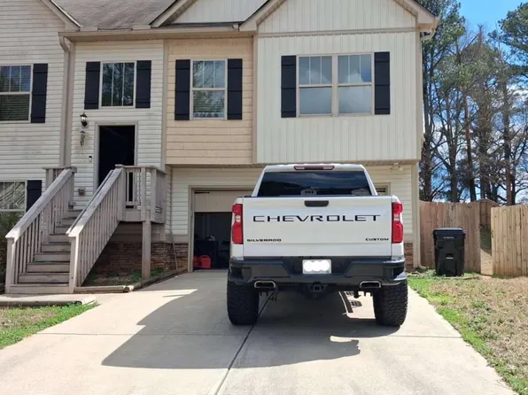 320 Brook Ct, Temple, GA 30179