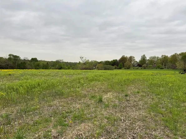 25403 E Cowherd Rd, Lees Summit, MO 64064