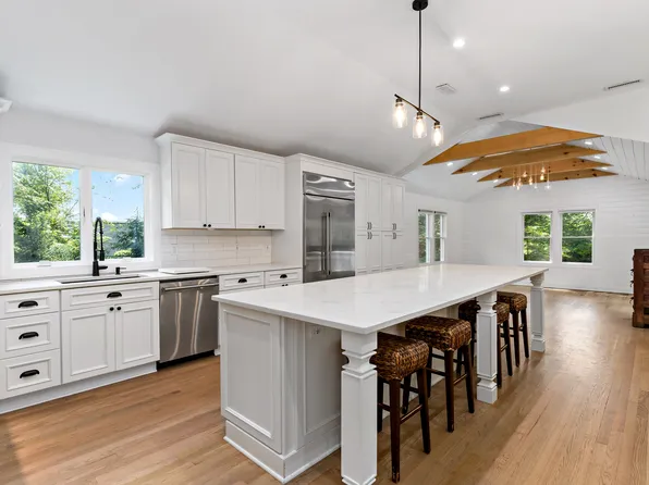 44 Burchard Lane, Norwalk, CT 06853