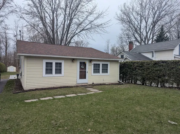 235 Rugar St, Plattsburgh, NY 12901