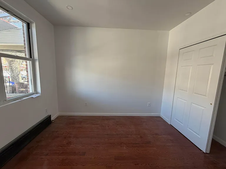 2218 E 27th St #2 — Photo 9