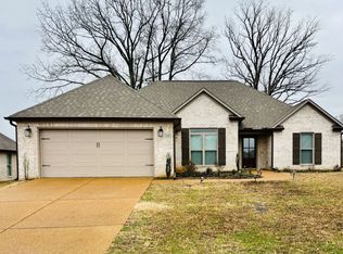 114 Gatewick Dr, Jackson, TN 38305