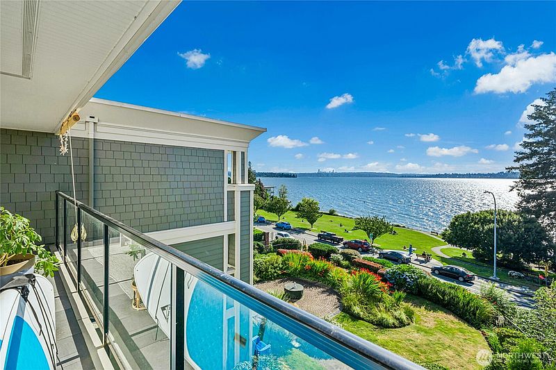 3rd image of 6620 Lake Washington Boulevard NE #303