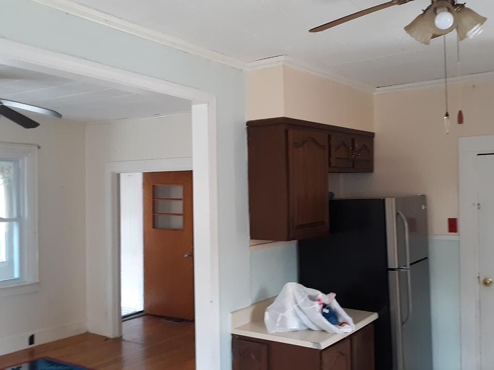 2nd image of 56 Howard St #2