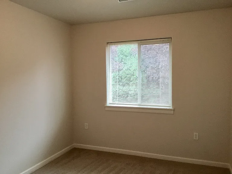 10012 SE Old Town Ct — Photo 11