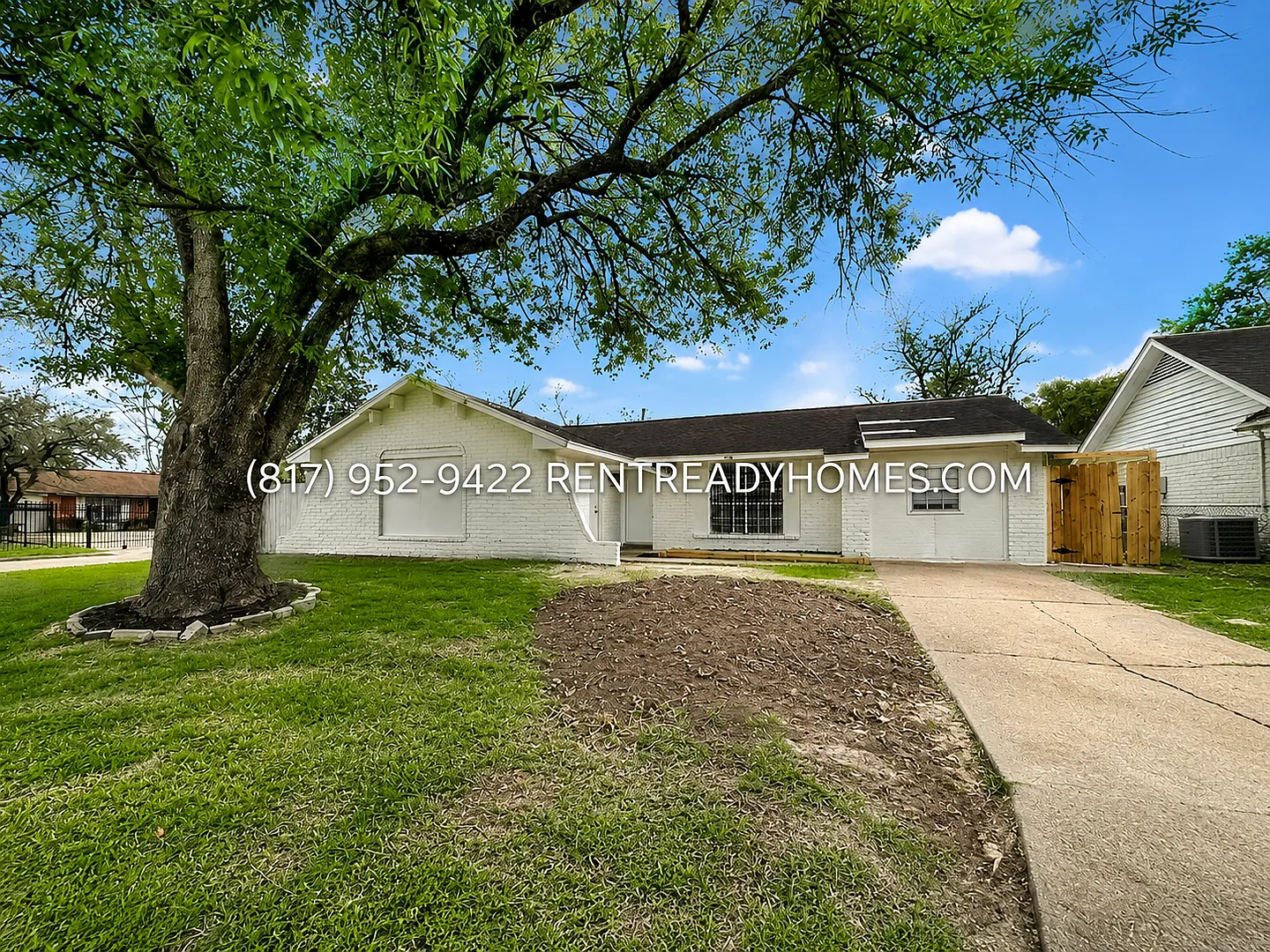 903 Progreso Dr — Photo 2