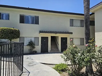 12522 Paramount Blvd #6 — Photo 8