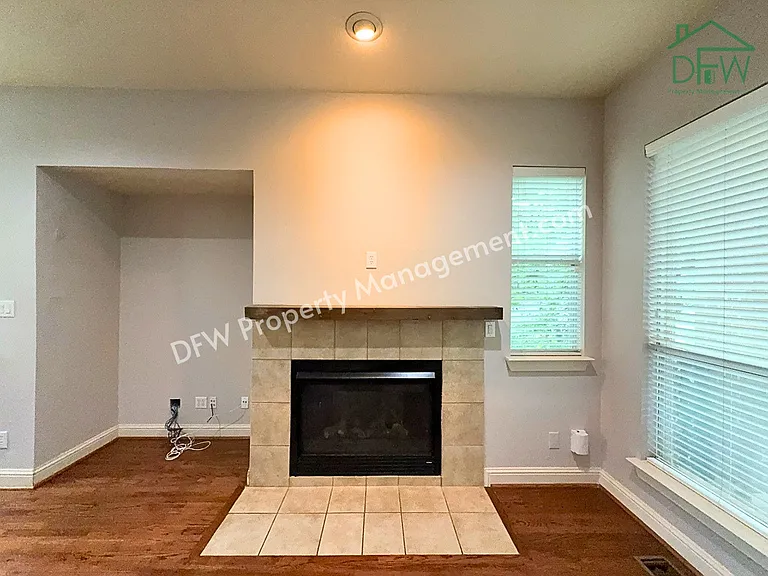 4317 Cedar Springs Rd #E — Photo 4