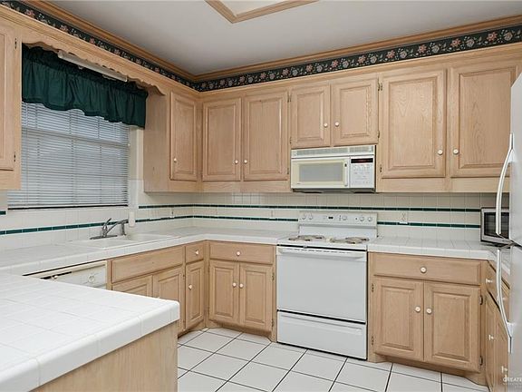 2nd image of 513 Dove Ave