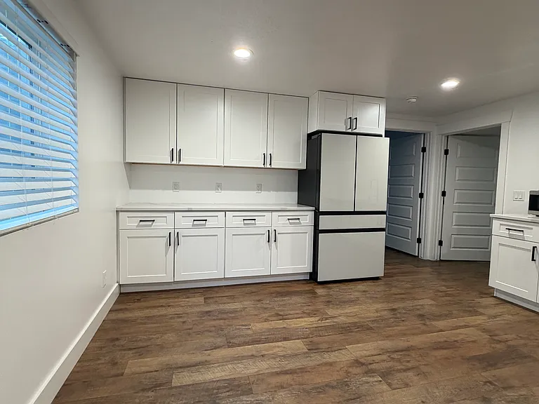923 W 2100 N — Photo 9