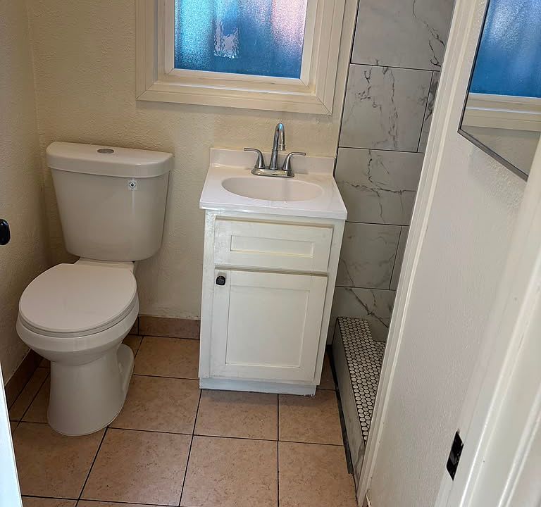 2nd image of 2615 N Santa Fe Ave APT 4