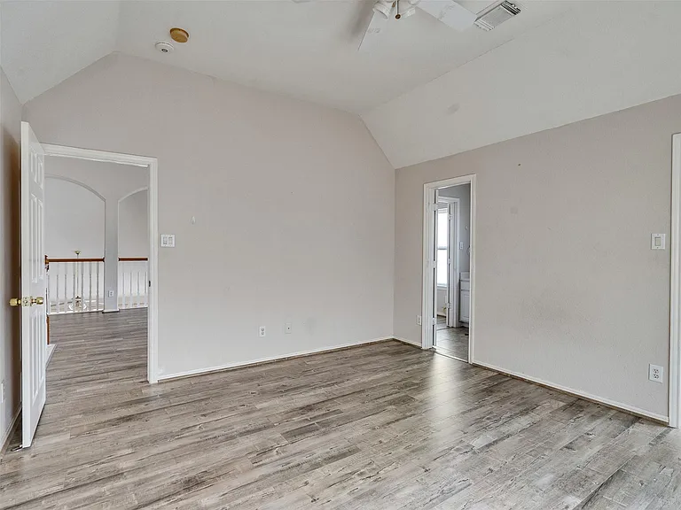 3902 Breaux Bridge Ln — Photo 37