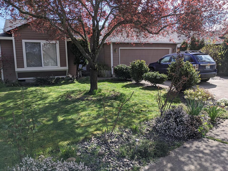 1st image of 516 SE 169th Ave