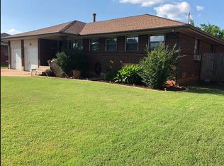 225 Leonard Ln, Midwest City, OK 73110