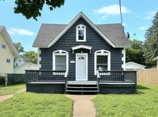 1021 8th St, Beloit, WI 53511