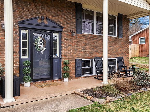 3rd image of 605 Ensley Dr