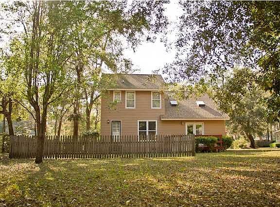 2nd image of 104 Lewisfield Ct