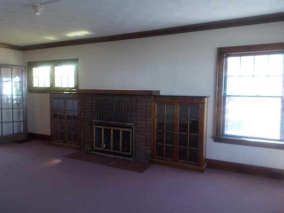 4th image of 410 N Fulton St