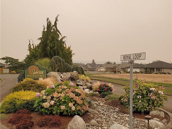 Sunrise Meadows entrance