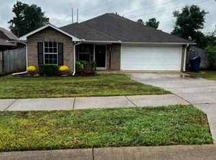 409 Magnolia Ct, Whitehouse, TX 75791