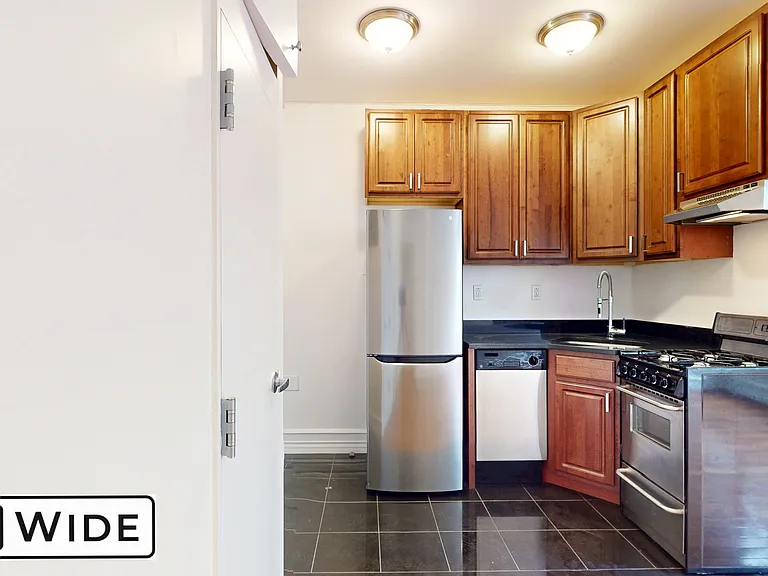 410 State St #68 — Photo 3