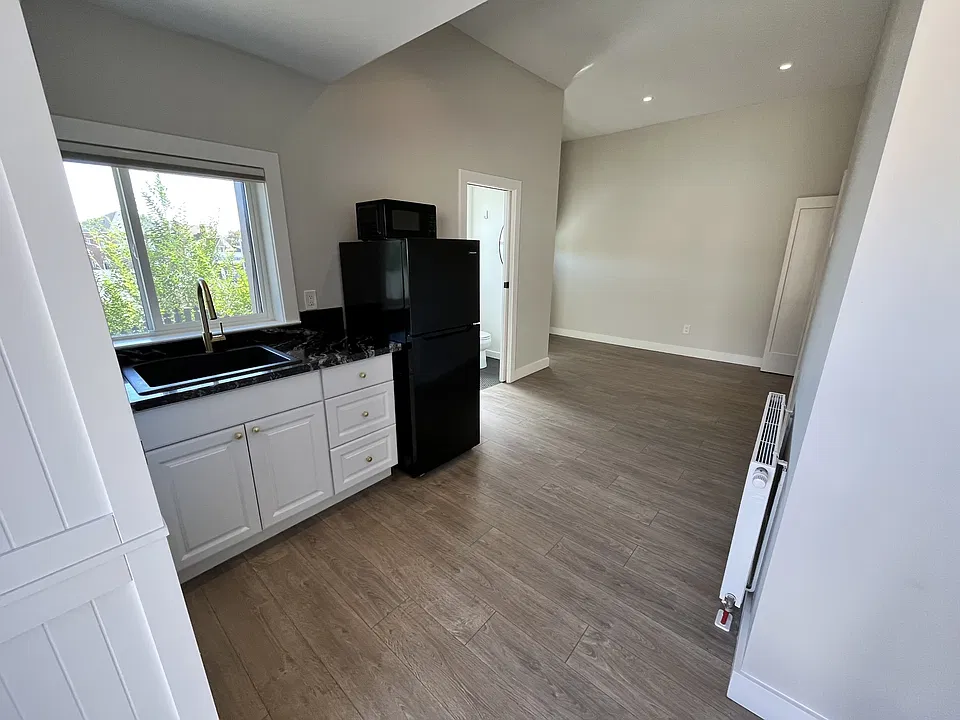 151 W Taylor St
