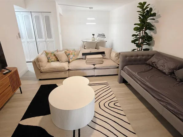 555 SE 8th St APT 152, Deerfield Beach, FL 33441