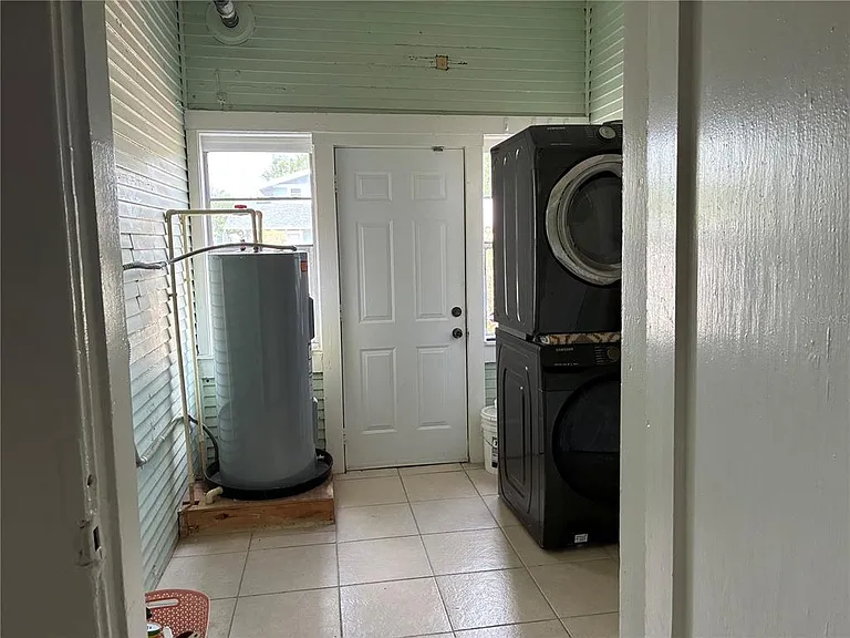 611 S Willow Ave — Photo 14