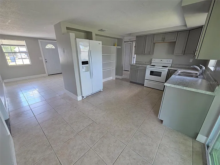 4616 Irene Loop — Photo 8