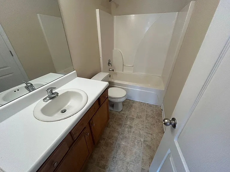 451 Bridgewater Way — Photo 5