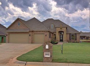 12602 Forest Rdg, Midwest City, OK 73130