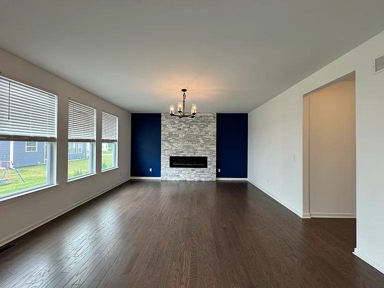278 Springview St — Photo 5