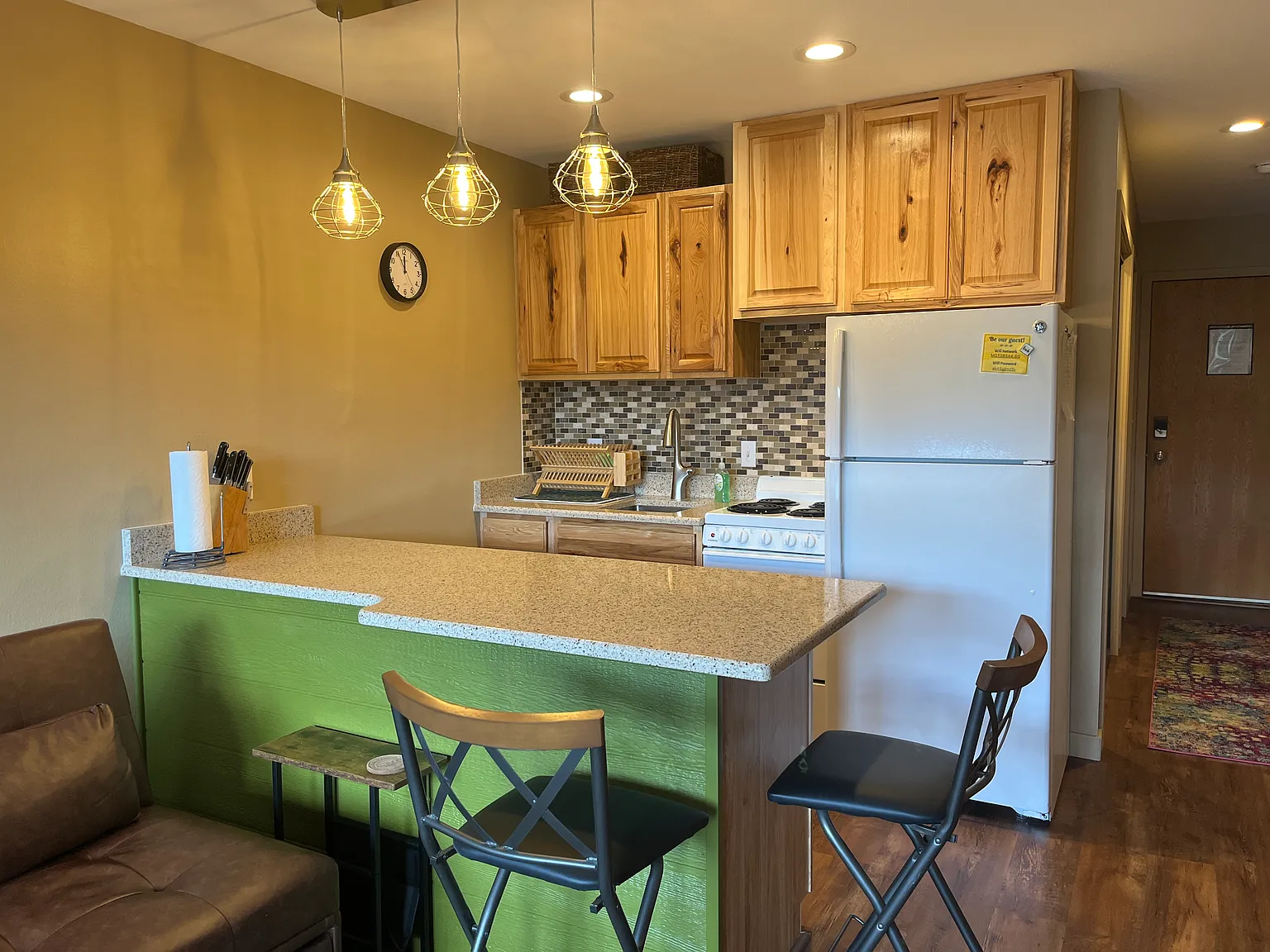 Studio, 385 sqft, $2,200 — Photo 4