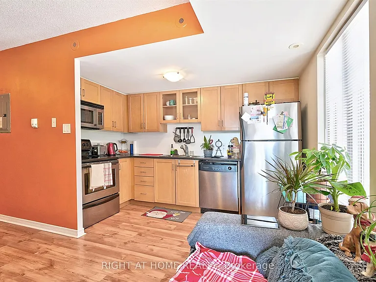 22 Western Battery Rd #109 — Photo 15
