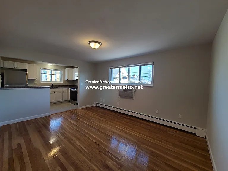7-9 Holmes St #4B — Photo 3