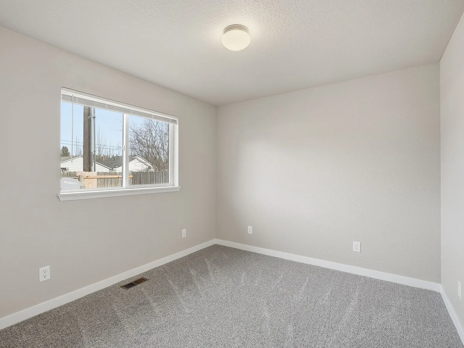 4 bed, $800 — Photo 3