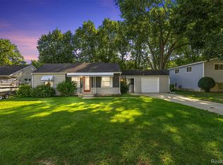 3440 Mills Acres St, Flint, MI 48506