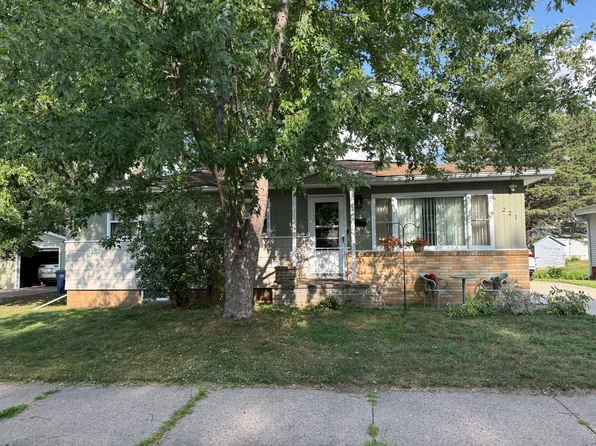 221 N 9th Ave, Wausau, WI 54401