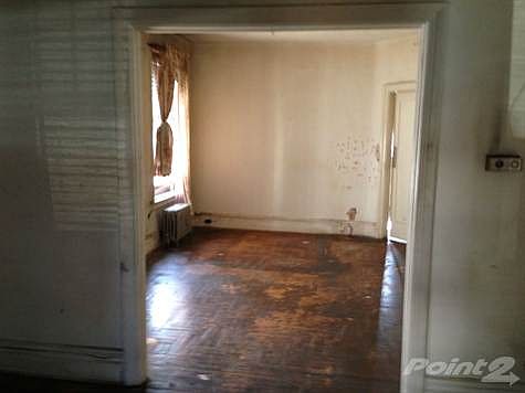 5th image of 1956 E 26th St