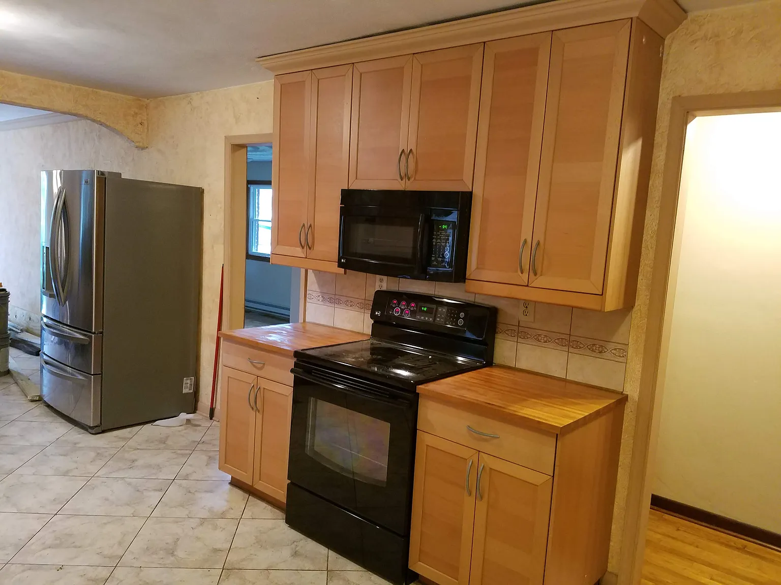 3 bed, 1418 sqft, $2,250 — Photo 3