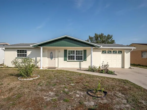 1400 Solar Dr, Holiday, FL 34691